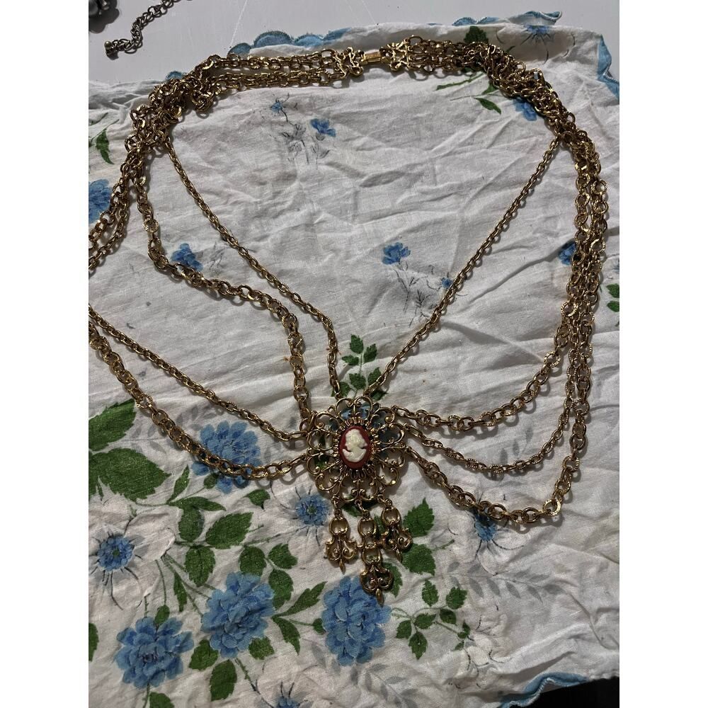 Vintage Signed Celebrity NY 4 Strand Festoon Cameo Necklace